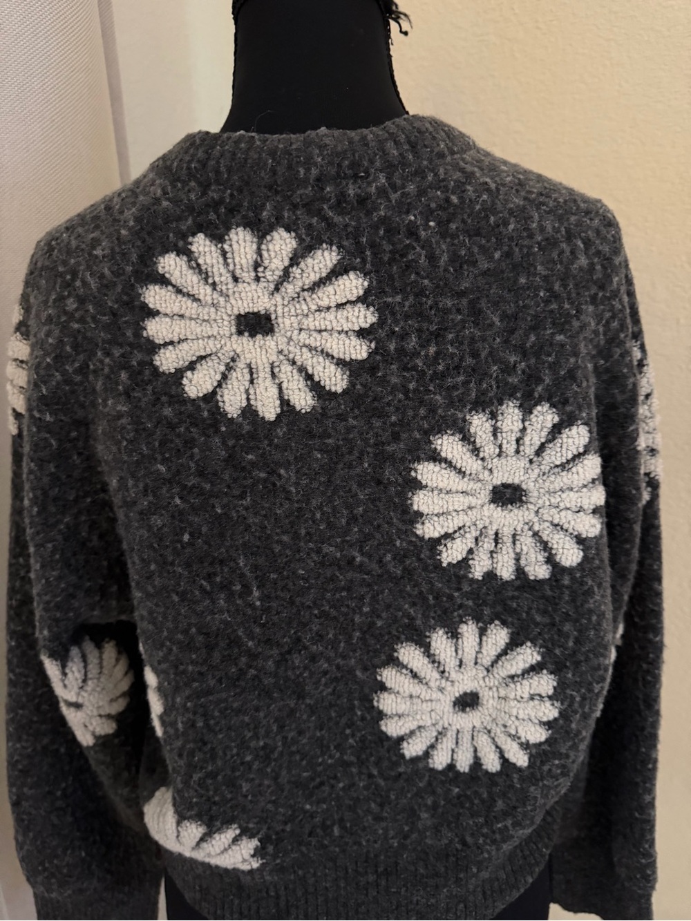 Sandro Paris Daisy Floral Fuzzy Knit Crewneck Sweater Gray Size 2 M - Picture 8 of 12